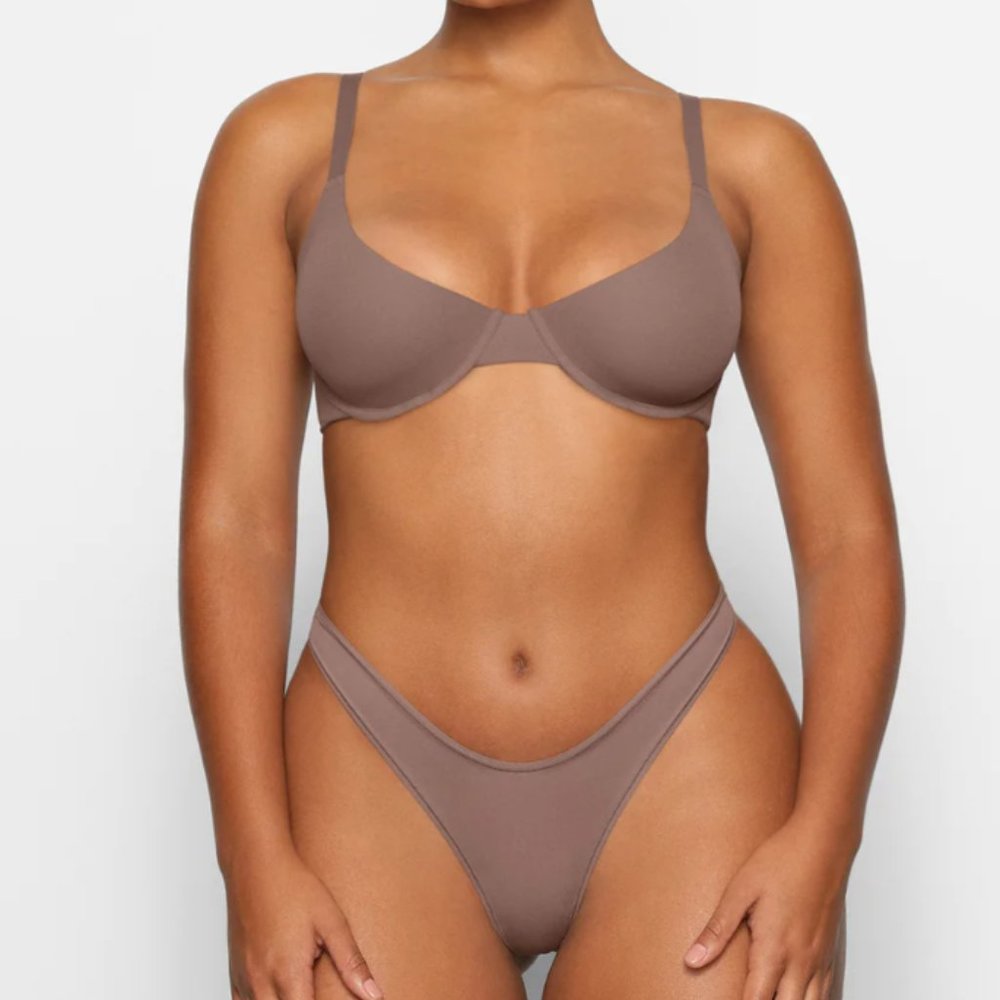 Skims Fits Everybody Plunge Bra Umber 32A